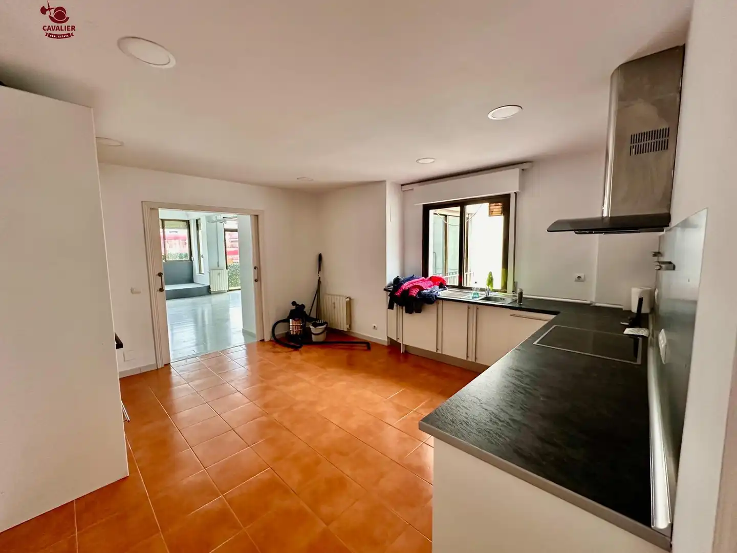 Cocina de Piso para compartir en Madrid con Calefacción y Terraza