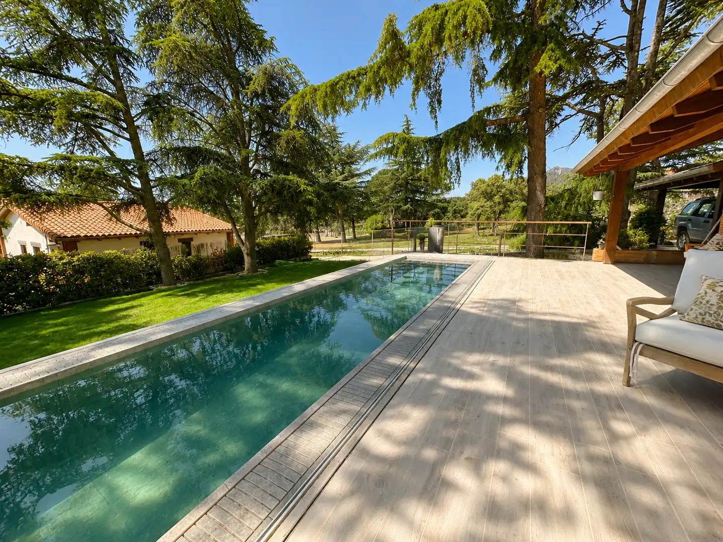 Piscina de Casa o xalet en venda en Hoyo de Manzanares amb Jardí privat, Piscina i Moblat