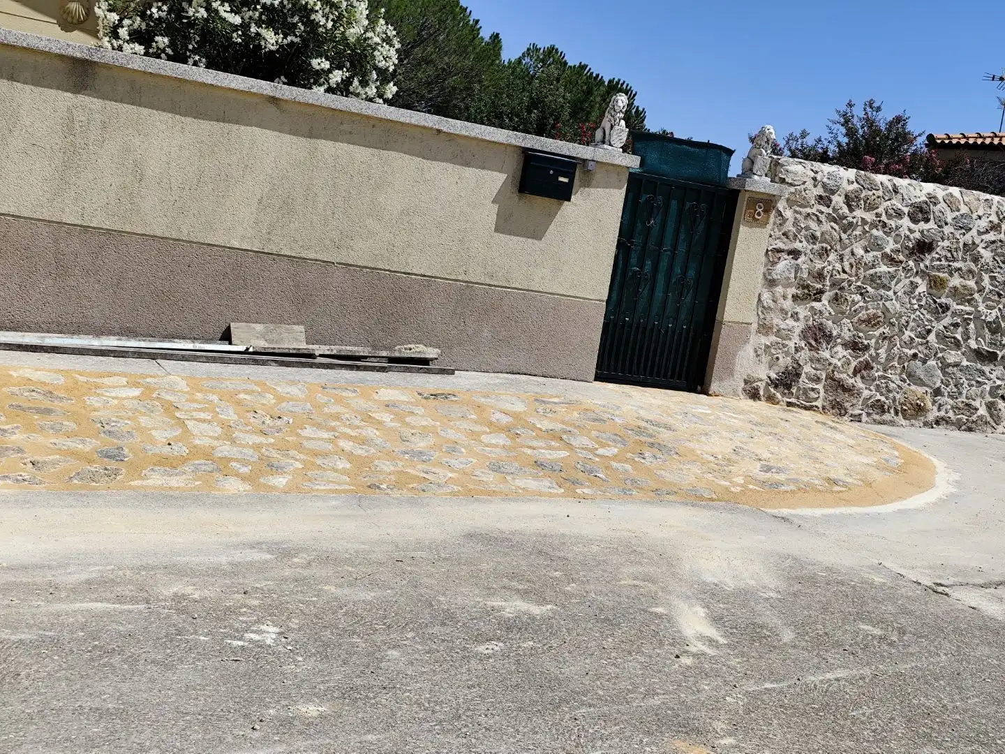 Parking of Flat for sale in Morille  with Heating, Private garden and Terrace
