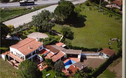 Vista exterior de Casa o xalet en venda en Santa Llogaia d'Àlguema amb Terrassa, Piscina i Balcó