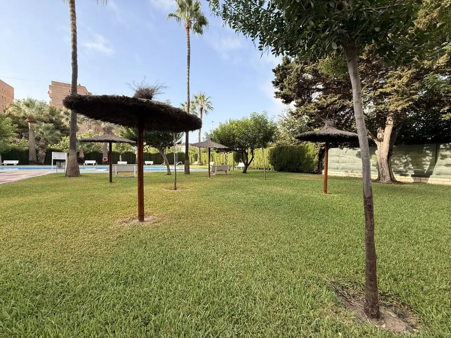 Jardí de Pis en venda en Alicante / Alacant amb Aire condicionat, Calefacció i Terrassa
