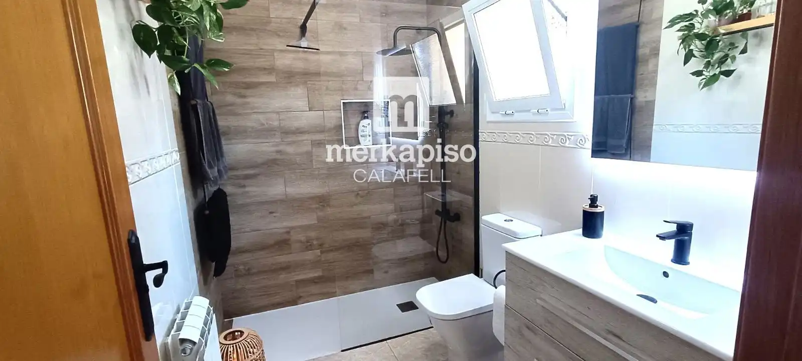Bathroom of Detached homes for sale in Calafell  with Air Conditioner, Heating and Private garden