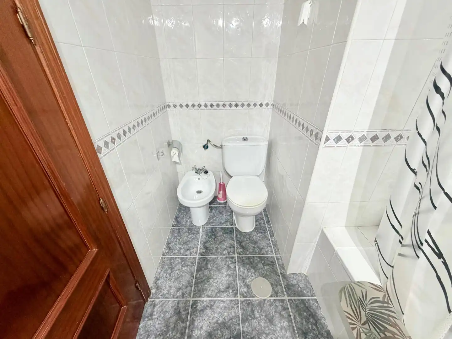 Badezimmer von Wohnung zur Miete in Málaga mit Klimaanlage, Heizung und Terrasse