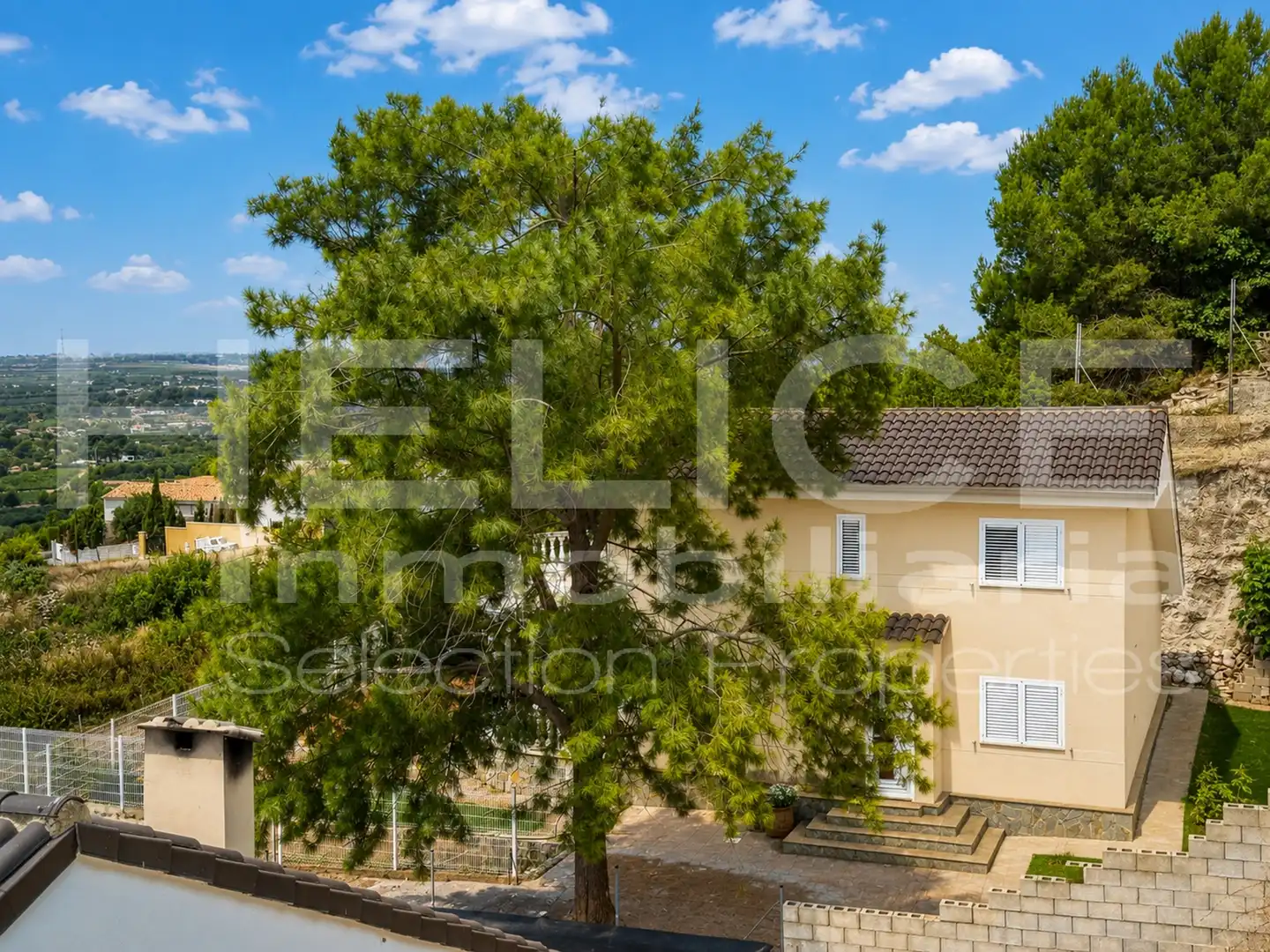 Houses for sale in Carrer Illes Columbretes, 31, Cumbres de Calicanto