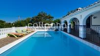 Vista exterior de Casa o xalet en venda en Alzira amb Aire condicionat, Terrassa i Piscina