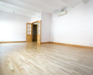 Flat for sale in  Barcelona Capital  with Air Conditioner