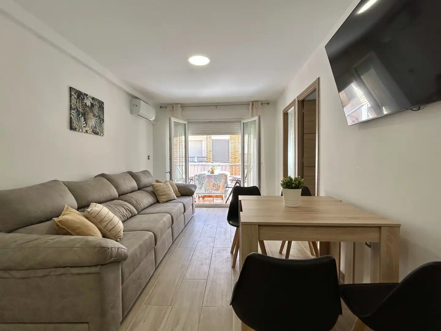 Sala de estar de Piso de alquiler en Torrenueva Costa con Aire acondicionado, Amueblado y Horno