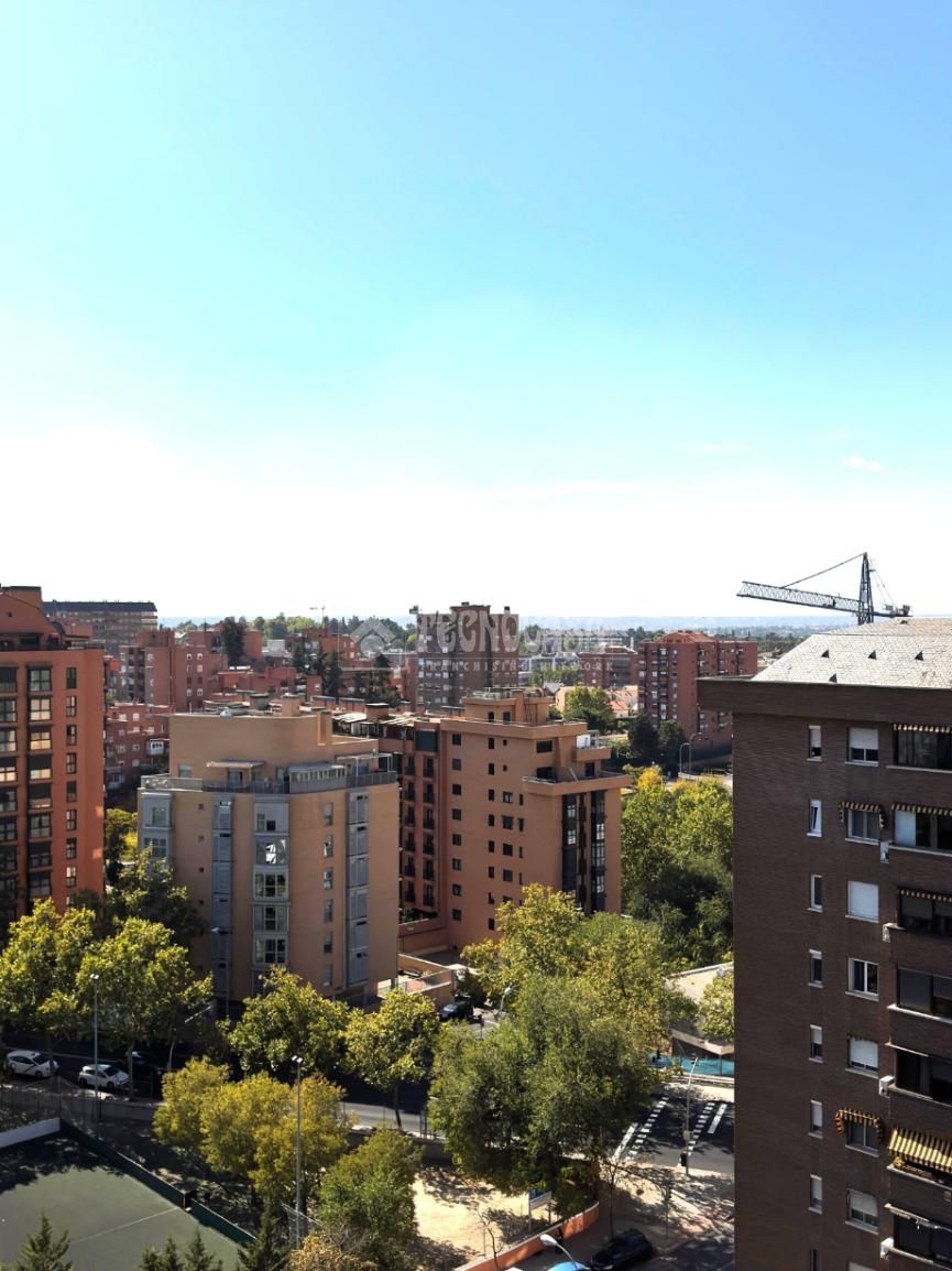 Vista exterior de Pis en venda en  Madrid Capital amb Aire condicionat, Calefacció i Balcó