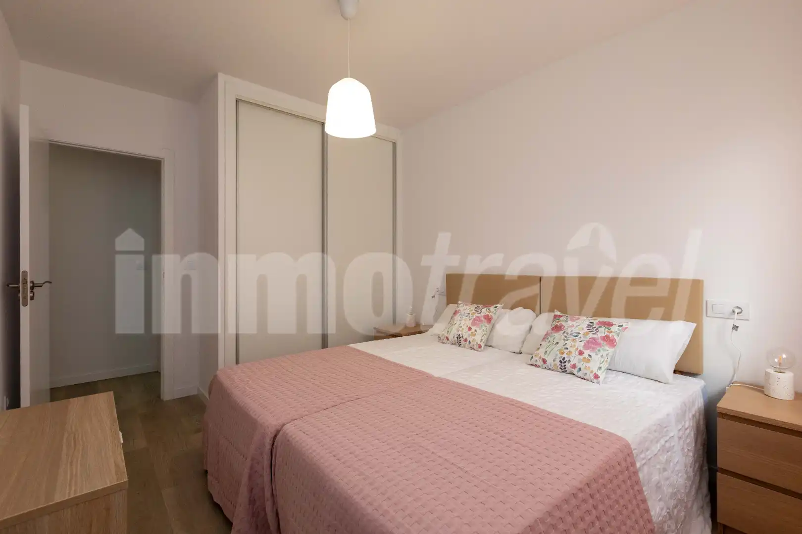 Bedroom of Flat for rent in Sanxenxo  with Heating, Parquet flooring and Furnished