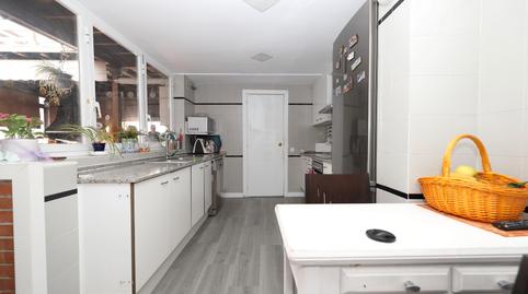 Foto 2 de Casa adosada en venta en Carrer D'armand Obiols, Can Deu, Barcelona