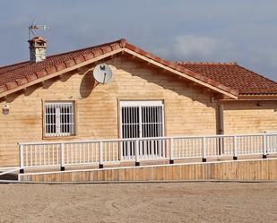 Außenansicht von Country house zum verkauf in Chella mit Terrasse