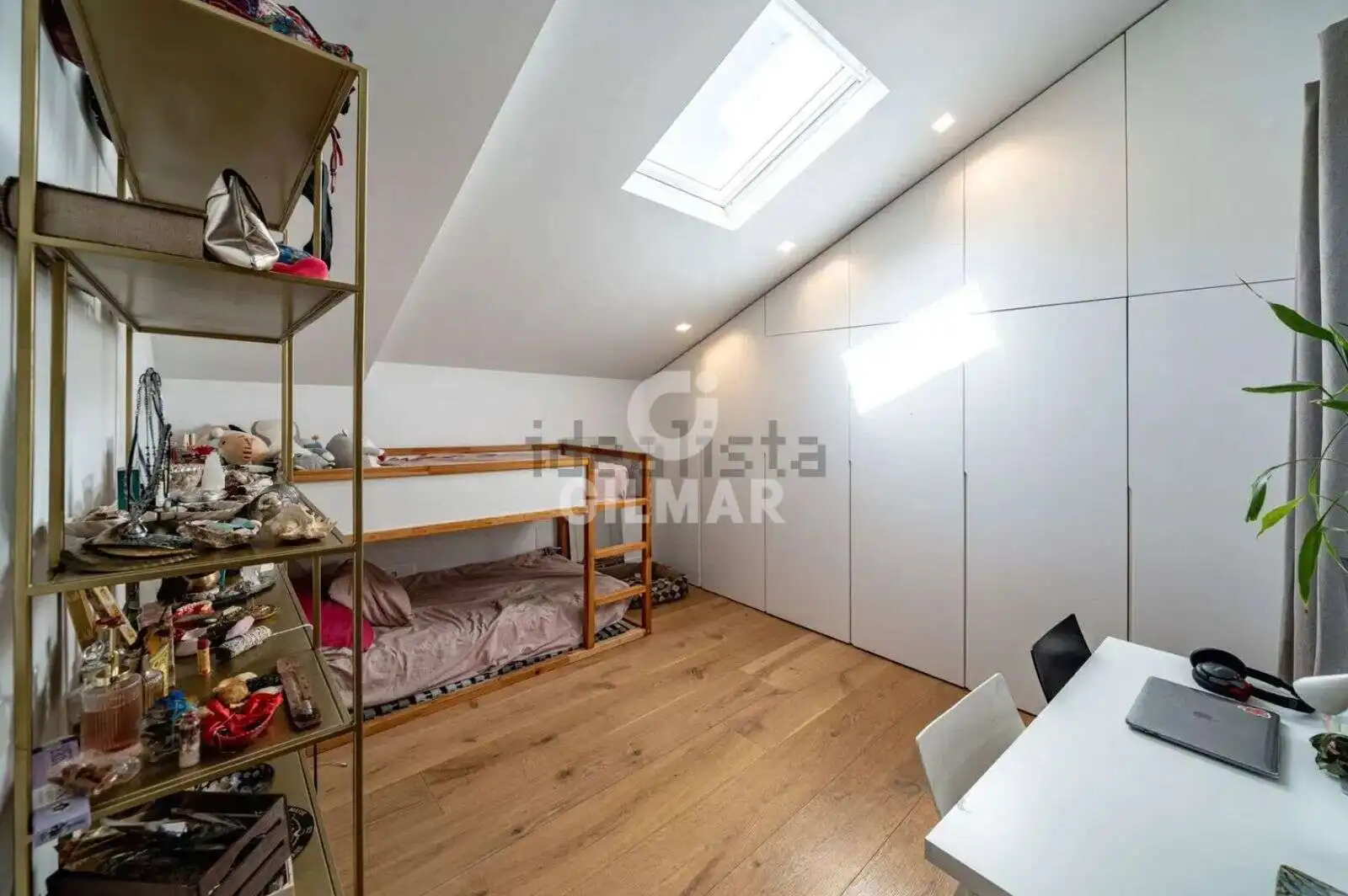 Bedroom of Office for sale in Madrid  with Heating