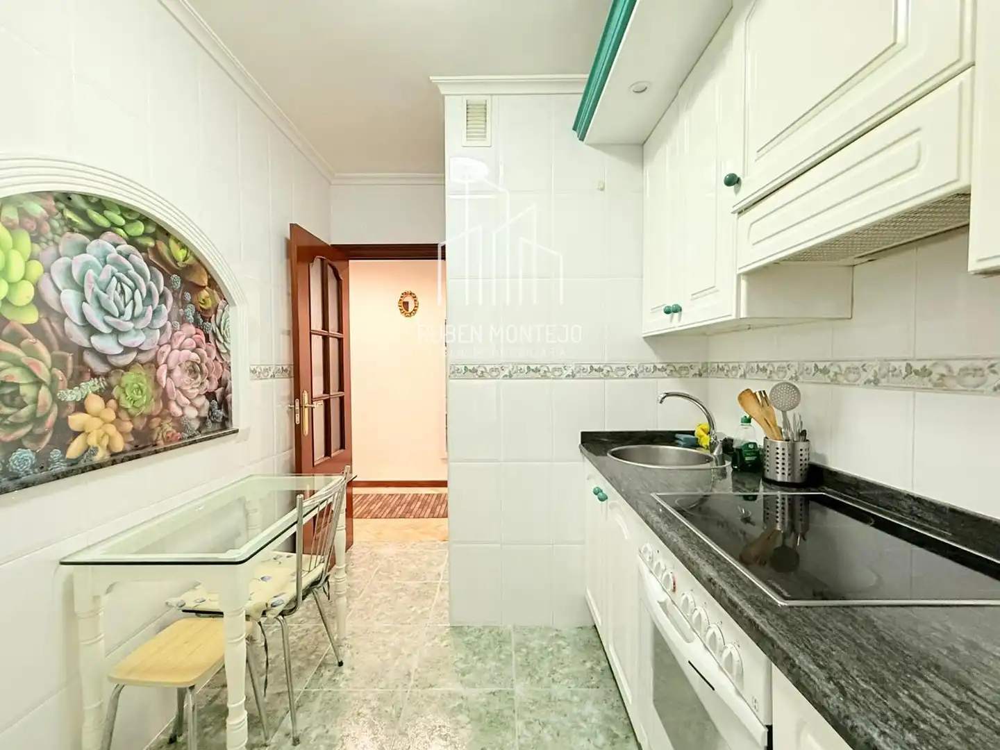 Kitchen of Flat for rent in Salamanca  with Heating, Terrace and Furnished