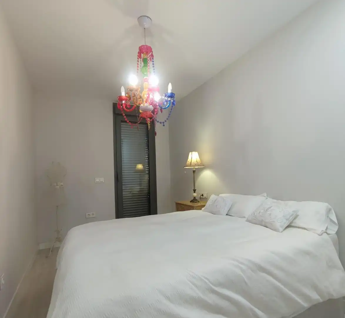 Habitación de Piso de alquiler en Almería con Aire acondicionado, Calefacción y Jardín privado