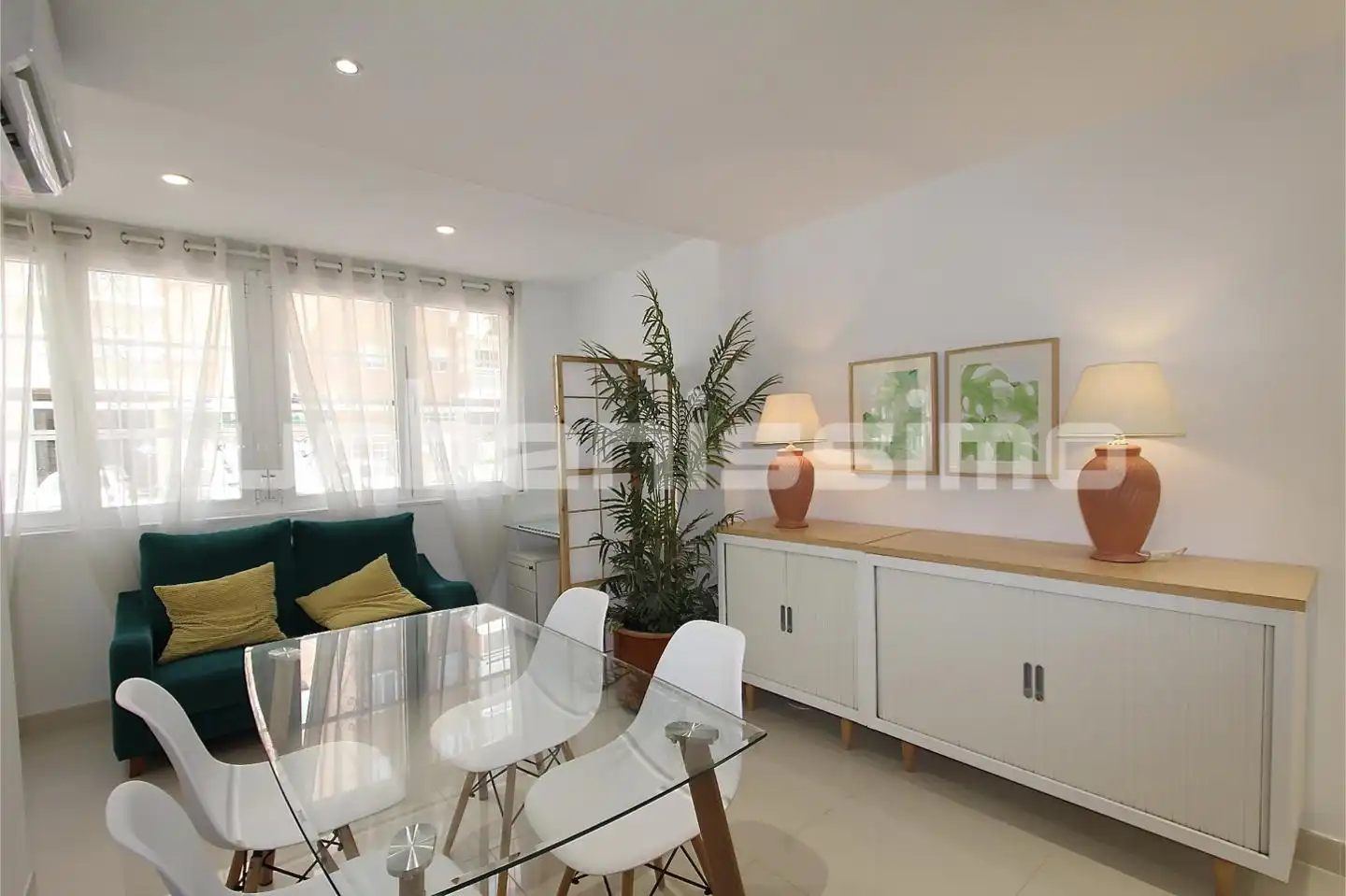 Living room of Apartments for rent in Madrid  with Air Conditioner, Heating and Furnished