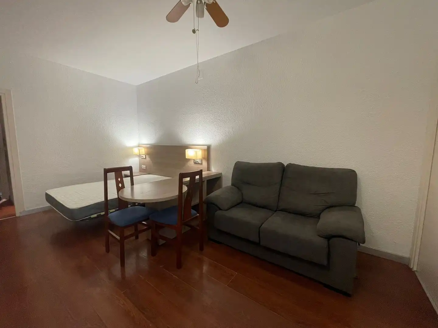 Wohnzimmer von Wohnung zum Verkauf in  Barcelona Capital mit Möbliert