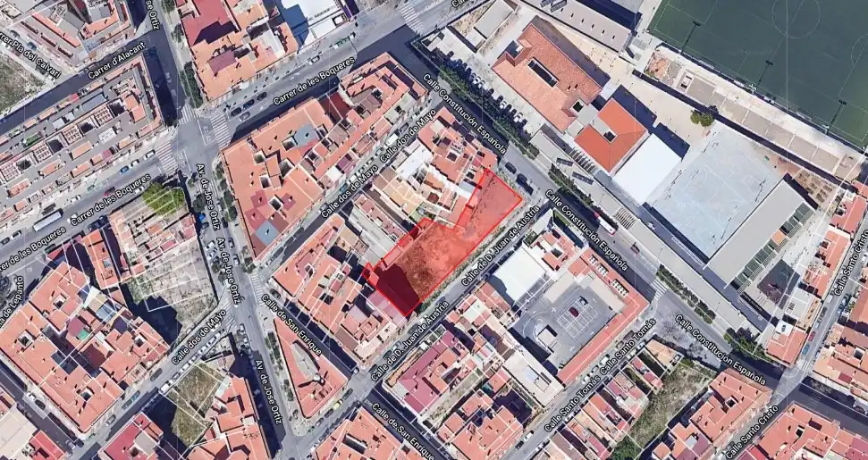 Terreny residencial en venda a Carrer de la Constitució Espanyola 29