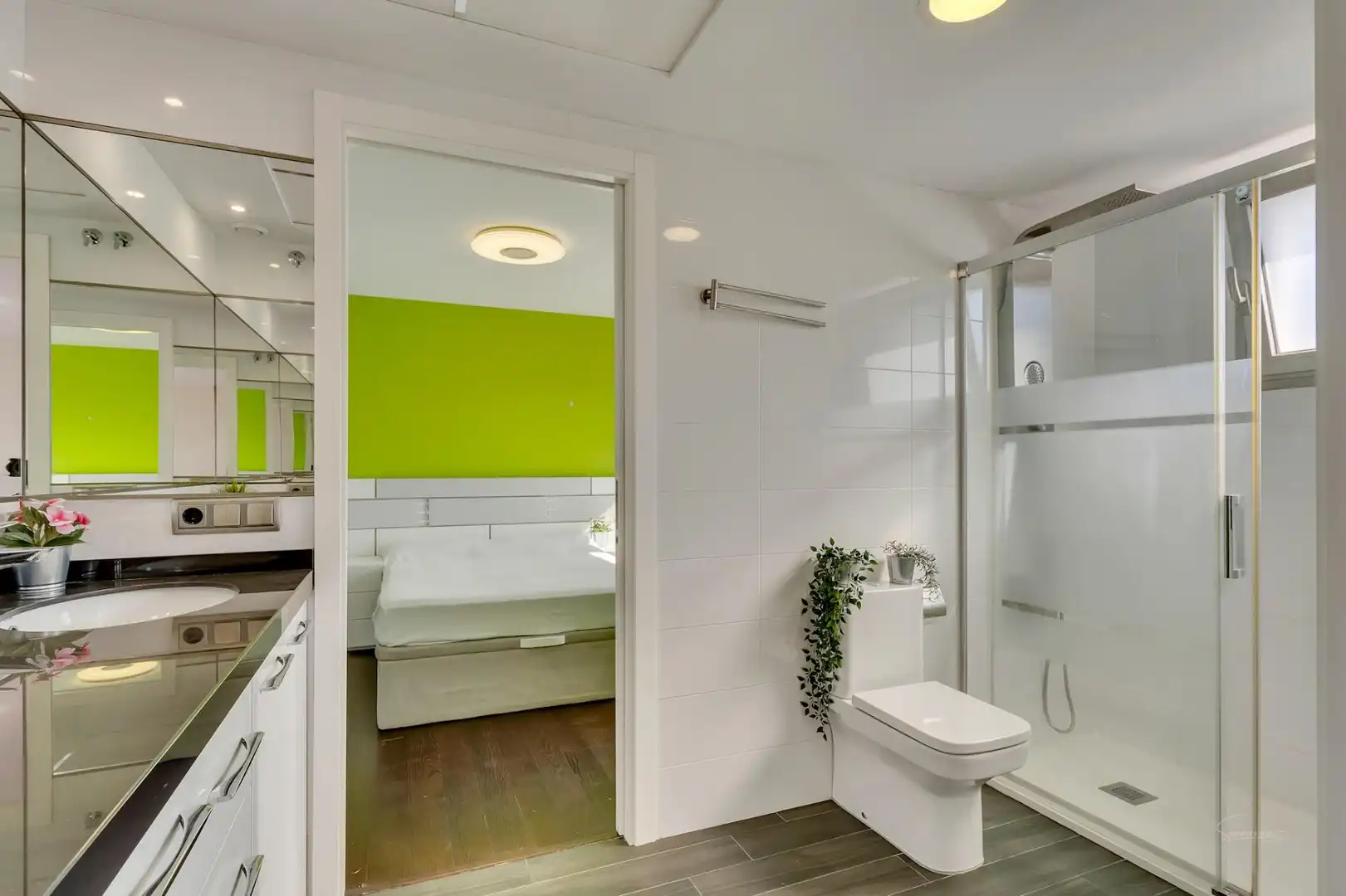 Dormitori de Casa o xalet en venda en Oliva amb Aire condicionat, Jardí privat i Terrassa