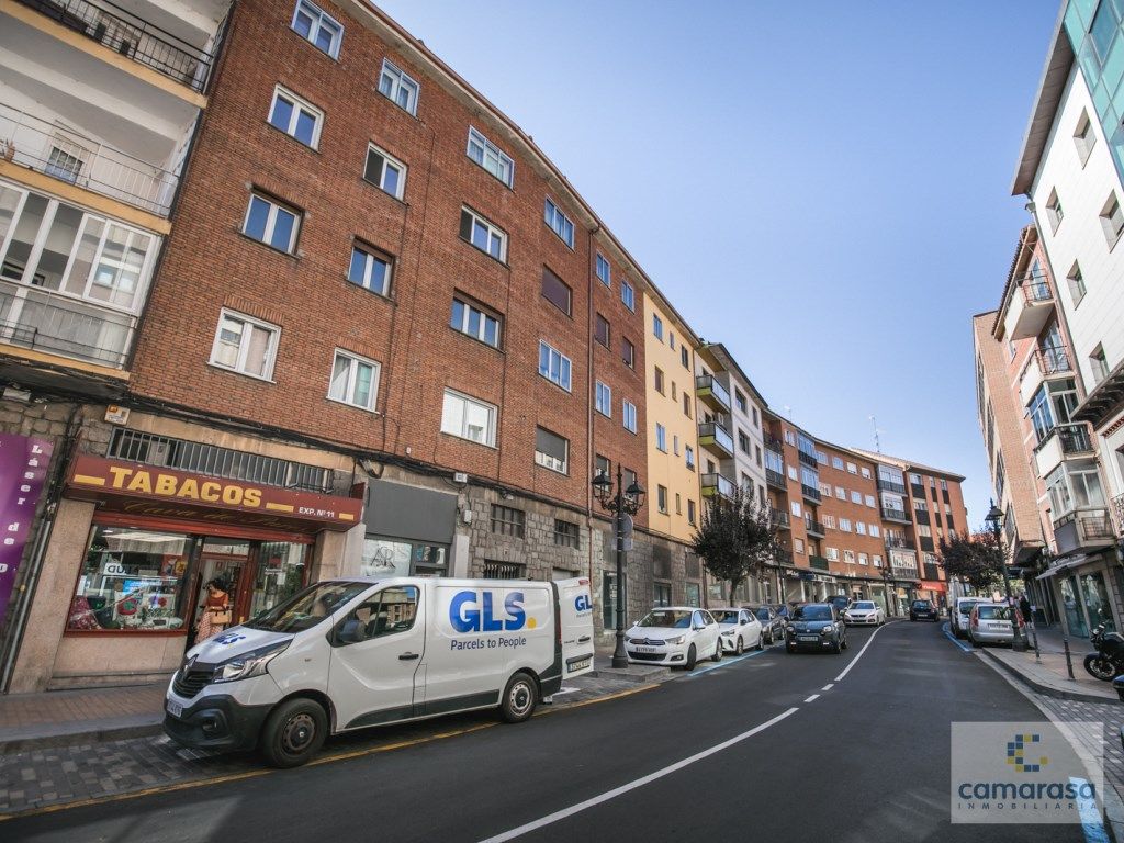 Außenansicht von Wohnung zum verkauf in Ávila Capital mit Heizung