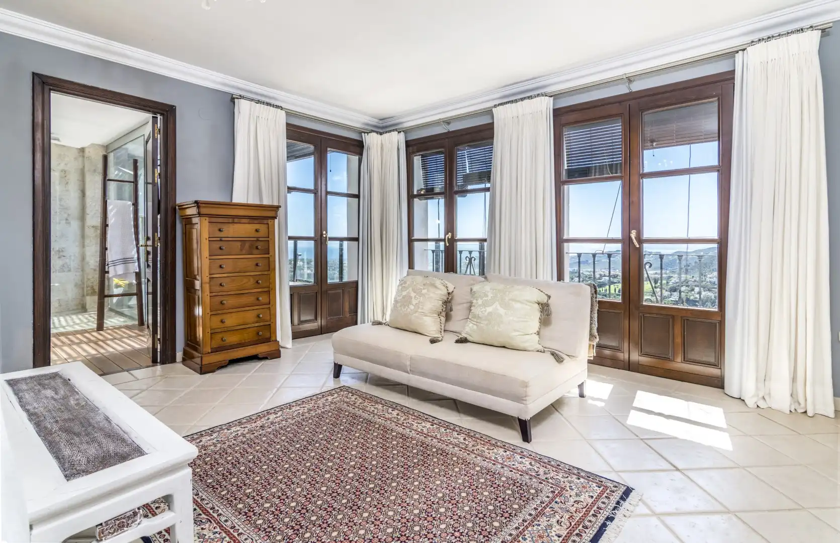 Living room of Detached homes for sale in Benahavís  with Terrace, Swimming Pool and Community pool