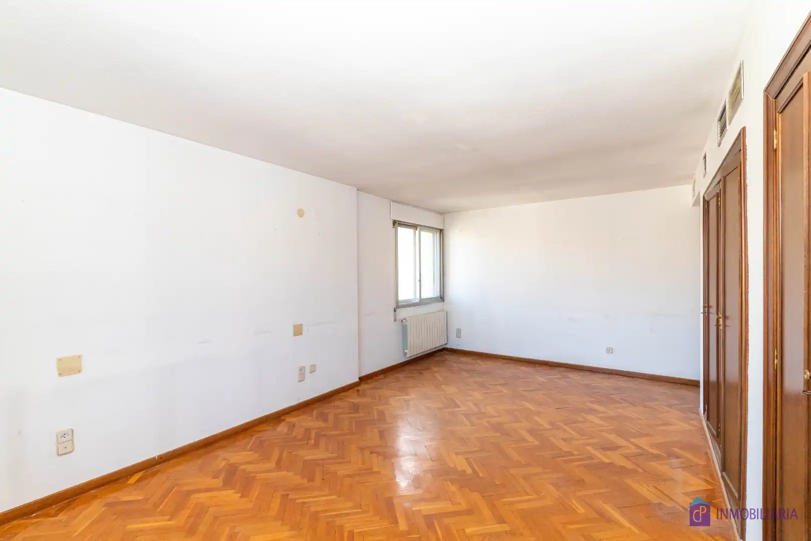 Living room of Flat for sale in Zaragoza  with Air Conditioner and Heating