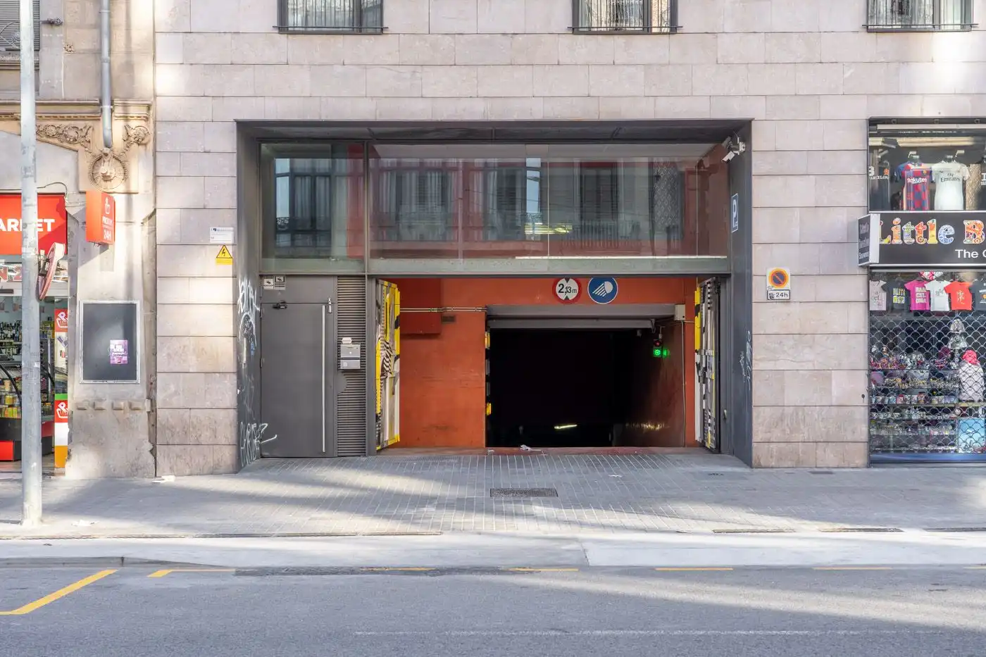 Garatge de lloguer a CALLE PELAI, 3, El Raval