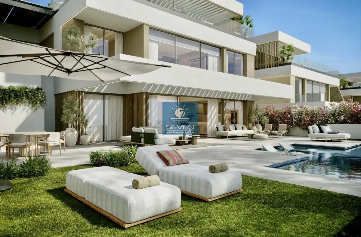 Chalet con piscina en venta en La Herradura, imagen 5
