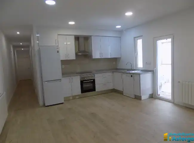 Cocina de Piso de alquiler en Astorga con Calefacción y Parquet