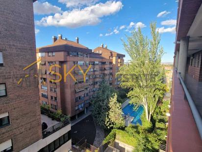 Exterior view of Flat for sale in  Madrid Capital  with Air Conditioner and Terrace