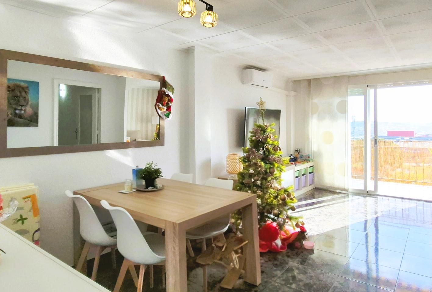 Dining room of Flat for sale in Terrassa  with Air Conditioner, Terrace and Furnished