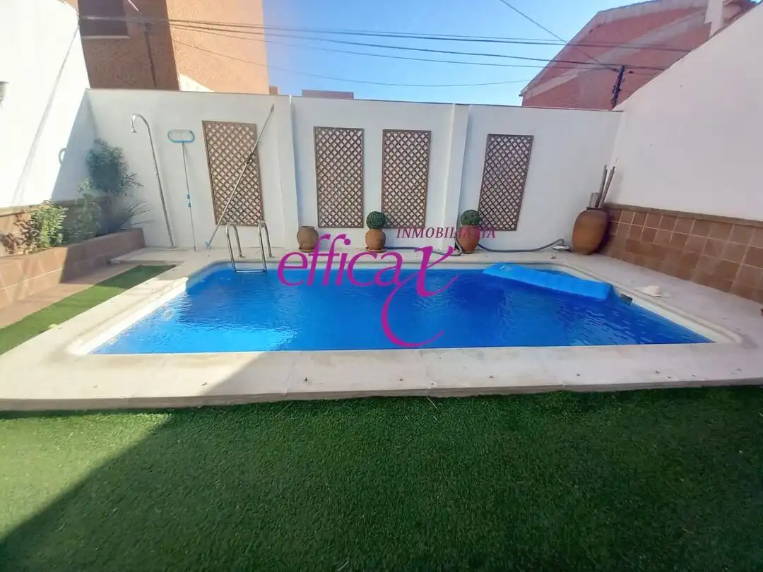 Piscina de Casa o xalet en venda en Torrijos amb Aire condicionat, Calefacció i Piscina
