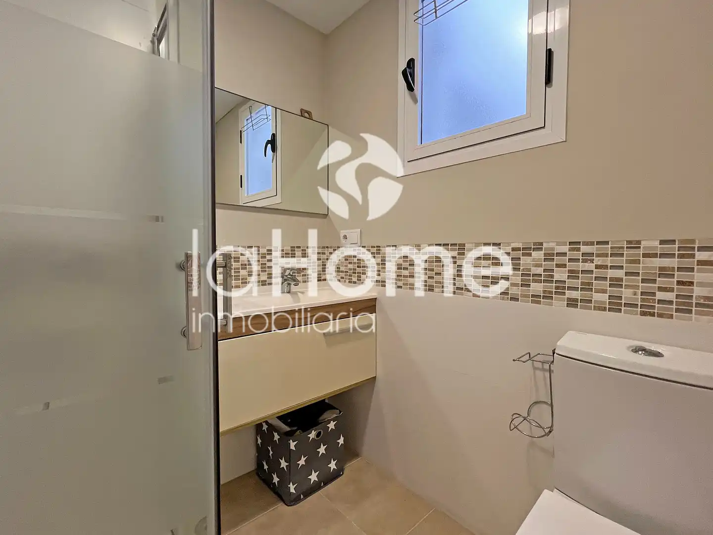 Bathroom of Flat for sale in Sueca  with Air Conditioner, Terrace and Furnished