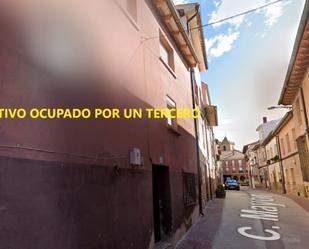 Aparcament de Casa adosada en venda en Uruñuela