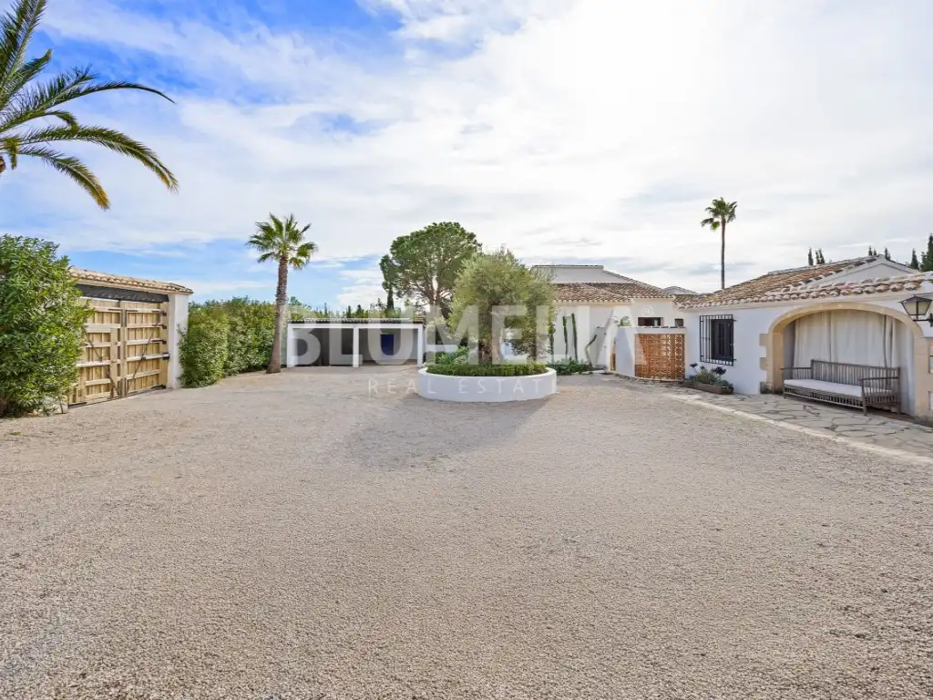 Vista exterior de Casa o chalet en venta en Jávea / Xàbia con Aire acondicionado, Jardín privado y Terraza