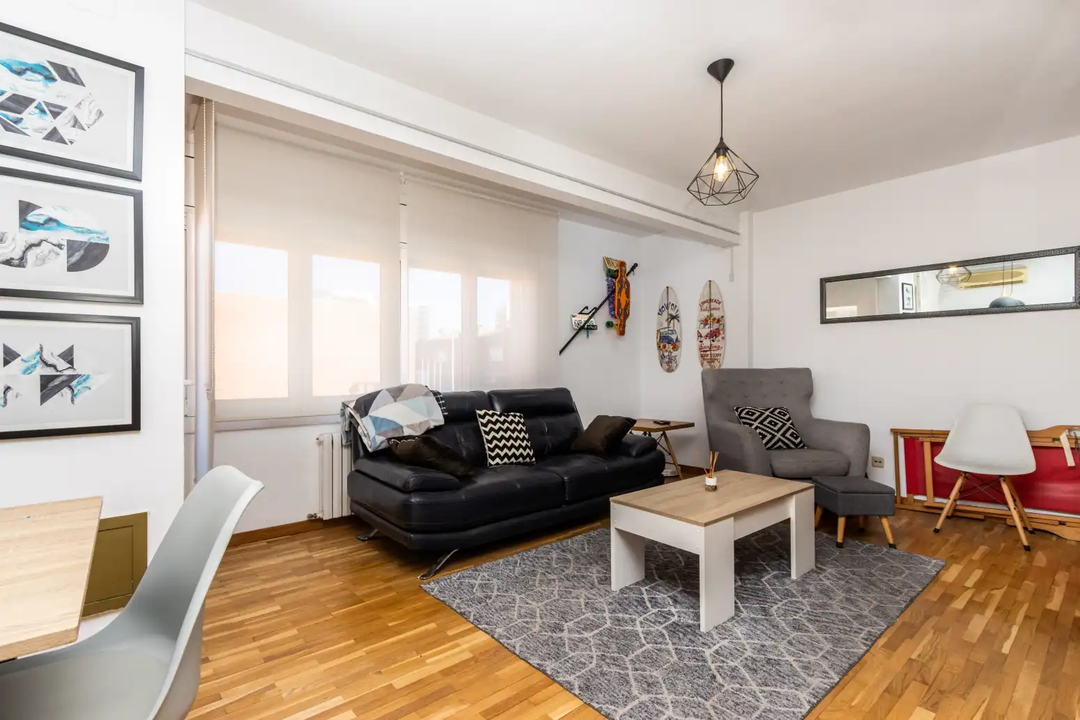 Living room of Flat for sale in Terrassa  with Heating, Parquet flooring and Balcony