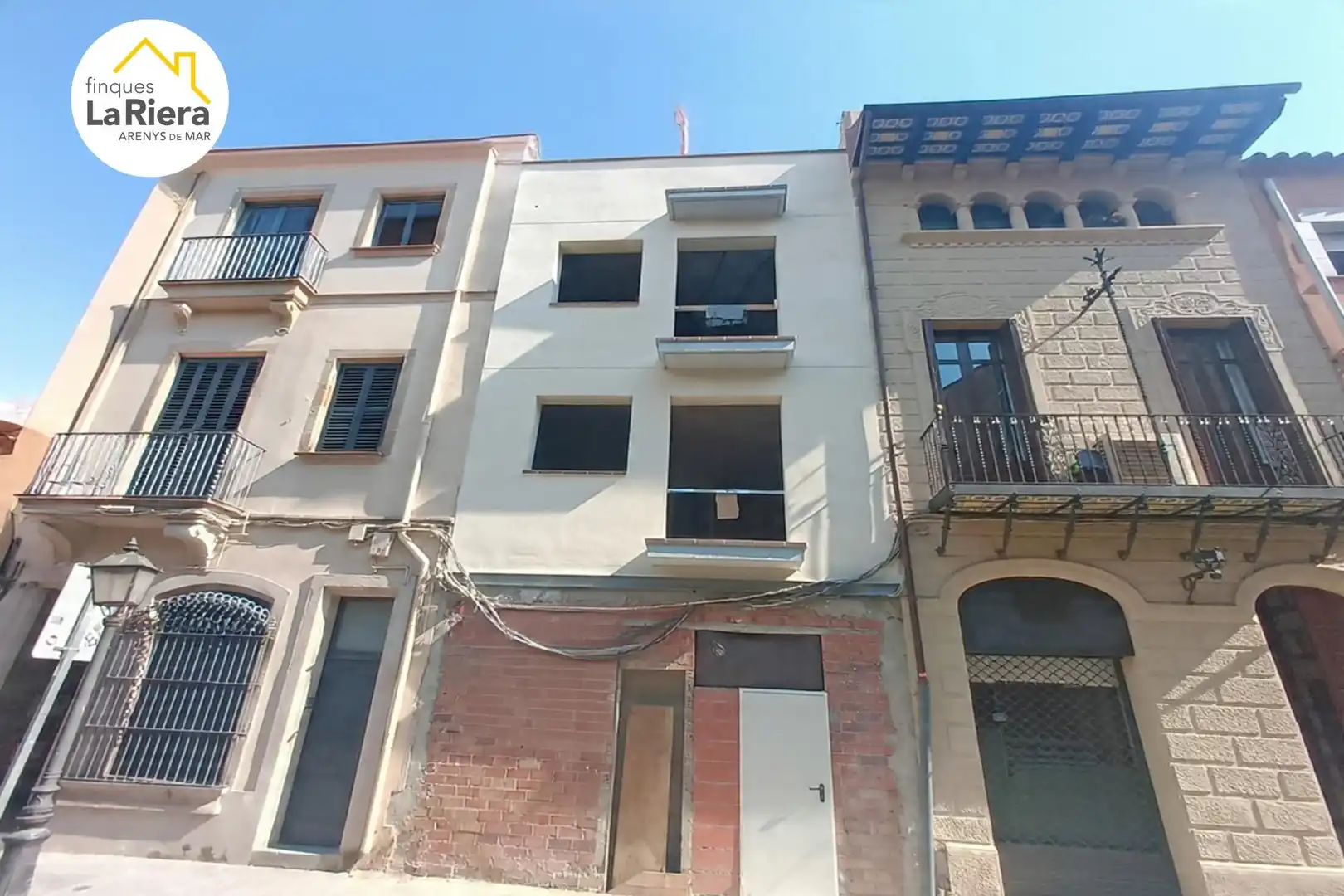 Exterior view of Ground floor for sale in Arenys de Mar  with Heating, Terrace and Balcony