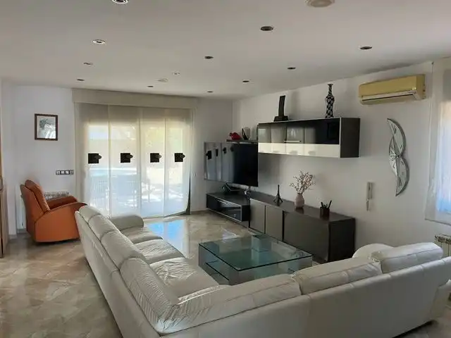 Casa con piscina en venta en Llagostera, imagen 2