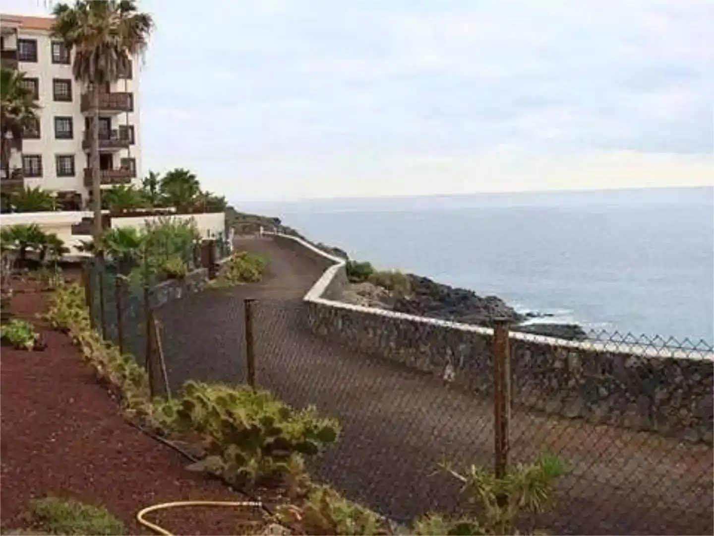 Vista exterior de Apartament de lloguer en Arona amb Jardí privat, Piscina i Moblat