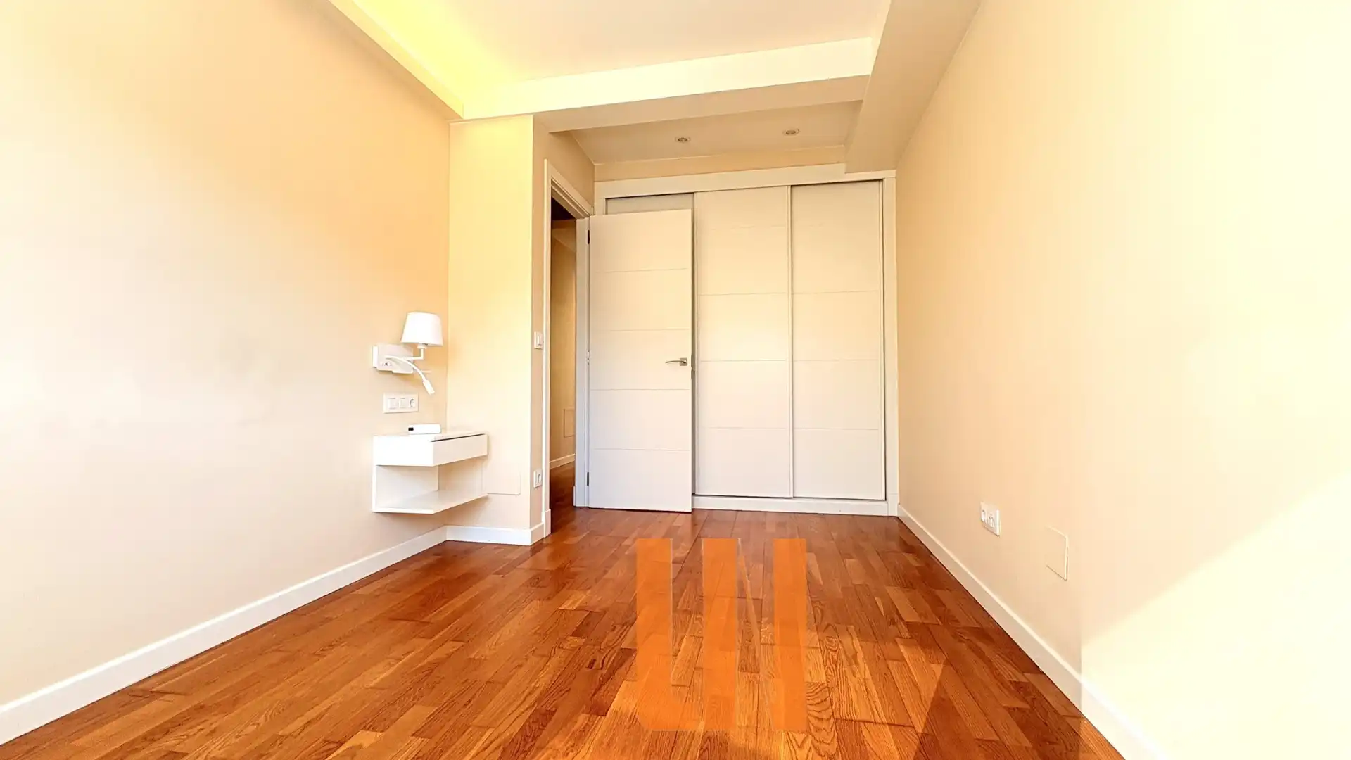 Schlafzimmer von Wohnung zum Verkauf in A Coruña Capital  mit Heizung, Parkett und Ofen