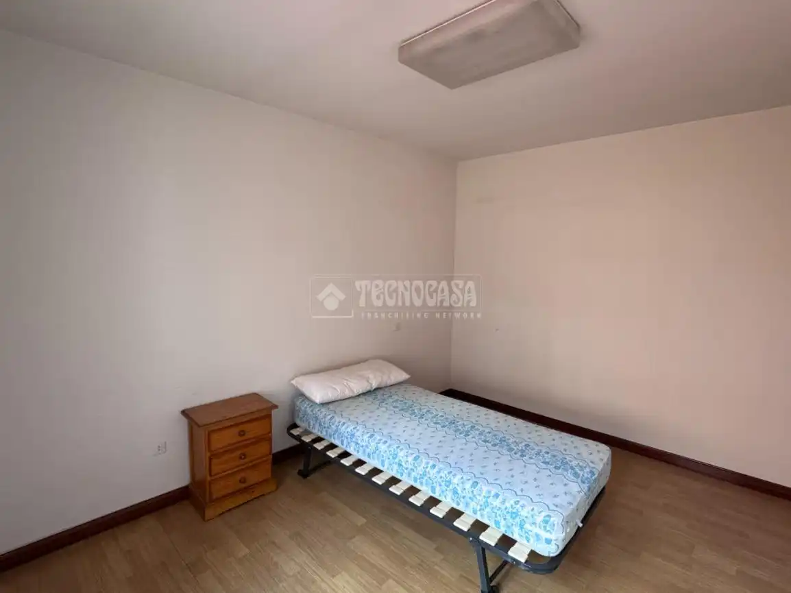 Schlafzimmer von Wohnung zum Verkauf in Valencia de Don Juan mit Heizung, Parkett und Terrasse