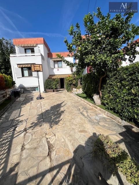 Casa o xalet en venda a Carrer MALLORCA DE, Marítim