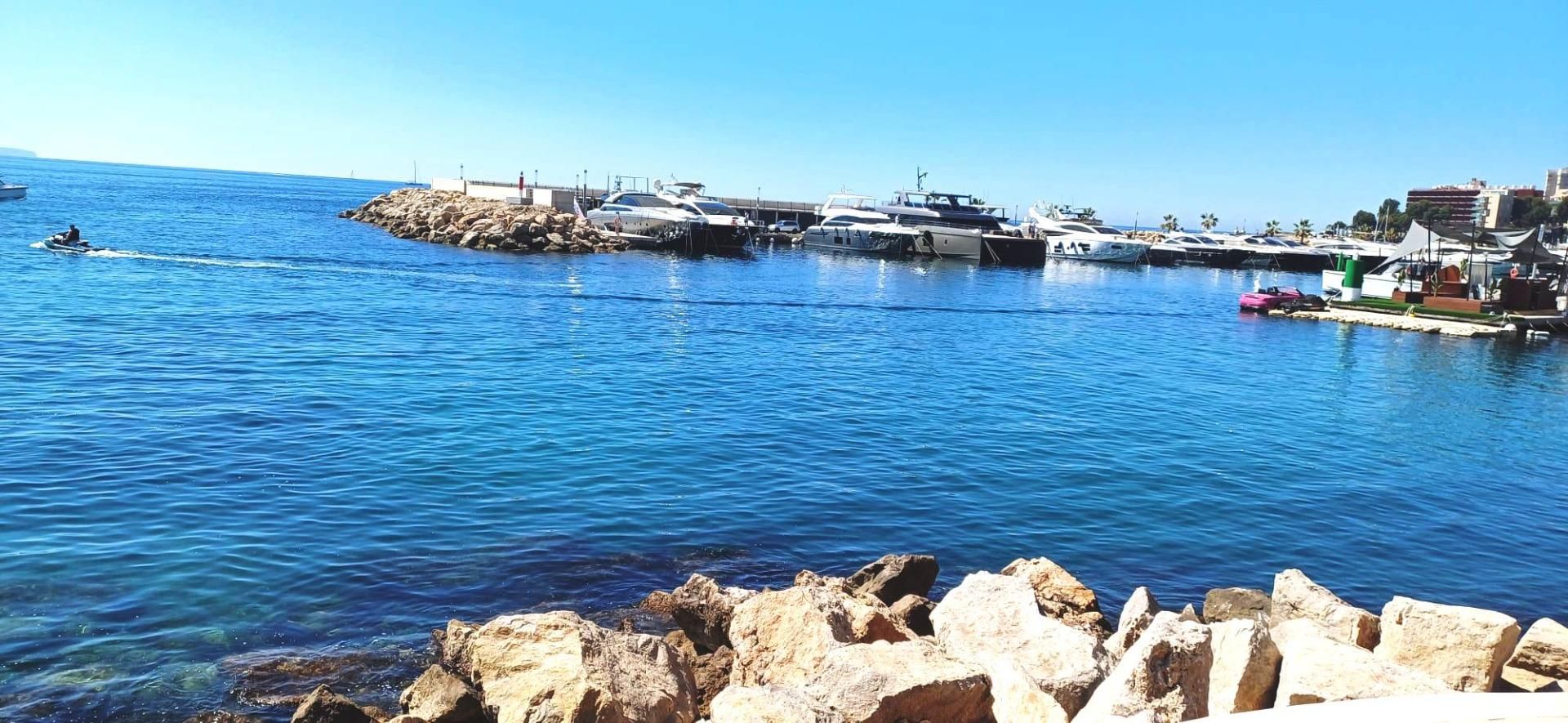 Exterior view of Flat for sale in  Palma de Mallorca  with Air Conditioner, Heating and Terrace
