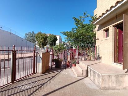 Vista exterior de Casa adosada en venda en Almenara amb Terrassa i Piscina comunitària