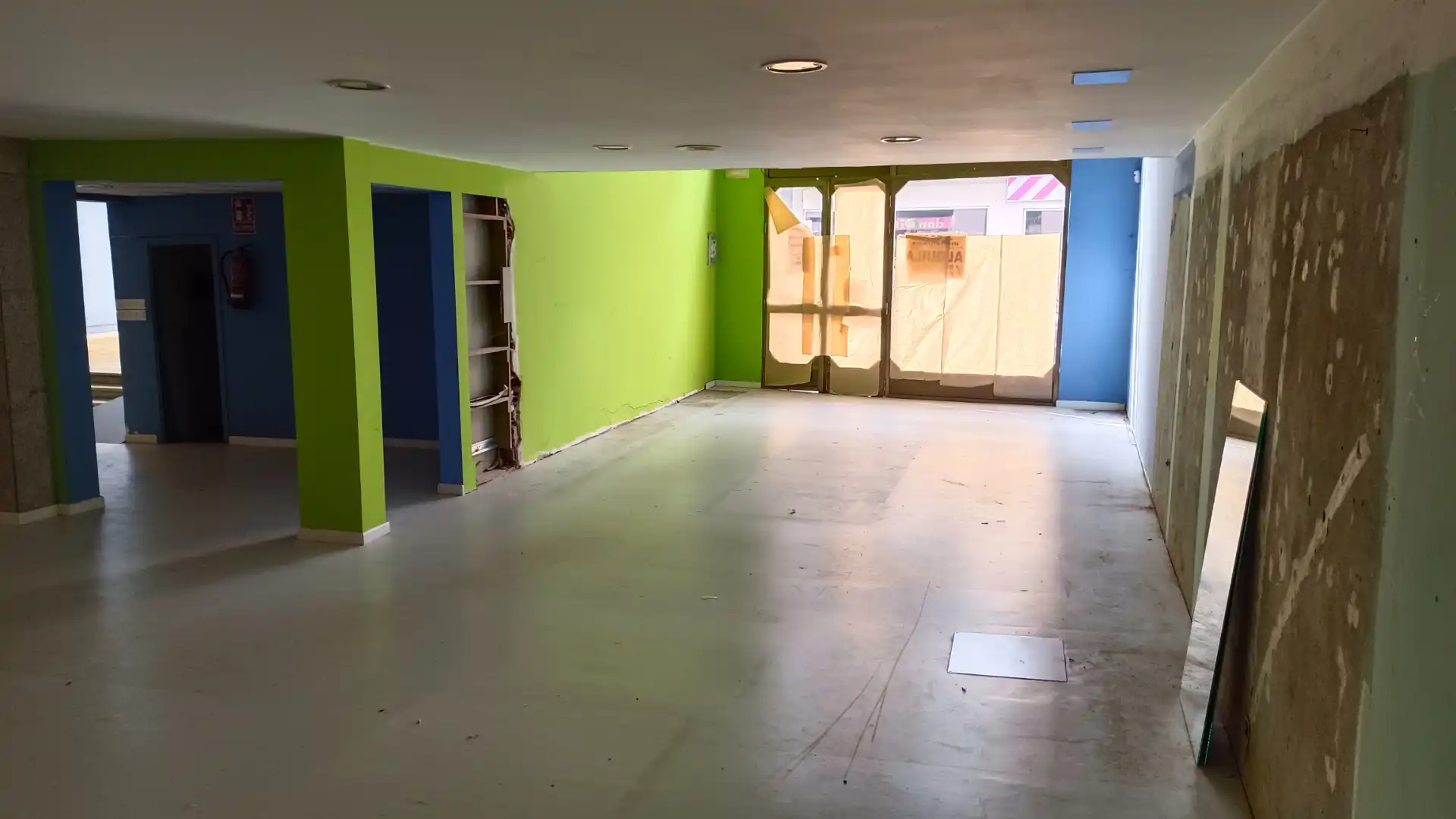 Local commercial à louer à Rúa Plácido Peña 8, imagen 2