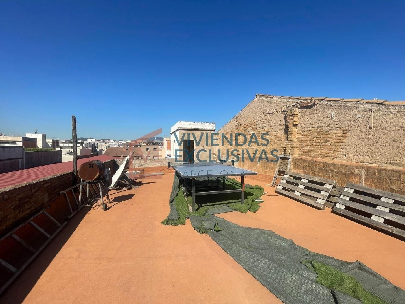Terraza de Edificio en venta en Santa Coloma de Gramenet