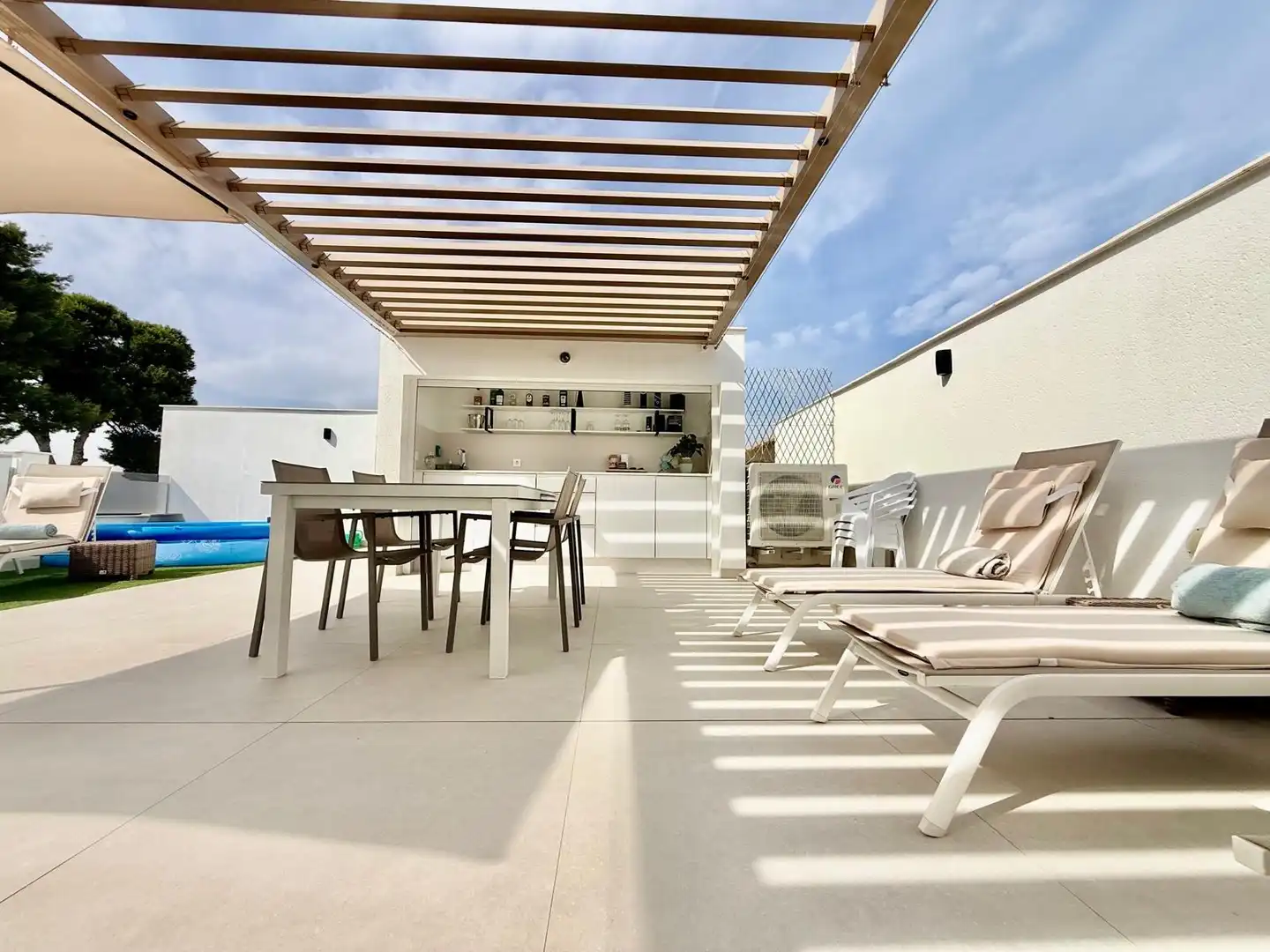 Terrasse von Dachboden zum Verkauf in San Pedro del Pinatar mit Klimaanlage, Heizung und Privatgarten