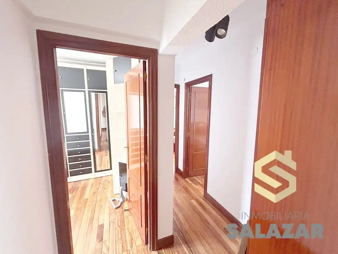 Bedroom of Flat for rent in Bilbao   with Heating
