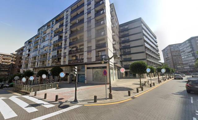 Garaje en Venta en Aita Esteban Pernet Kalea, 8 en Santutxu - Basarrate