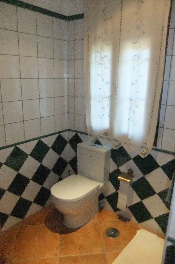 Baño de Casa o chalet en venta en Torre del Burgo con Aire acondicionado, Jardín privado y Terraza