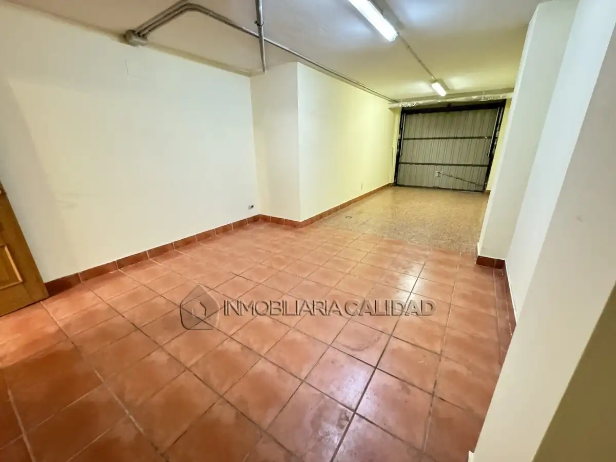 Piso en venta en Burgos con Calefacción, Trastero y Piscina